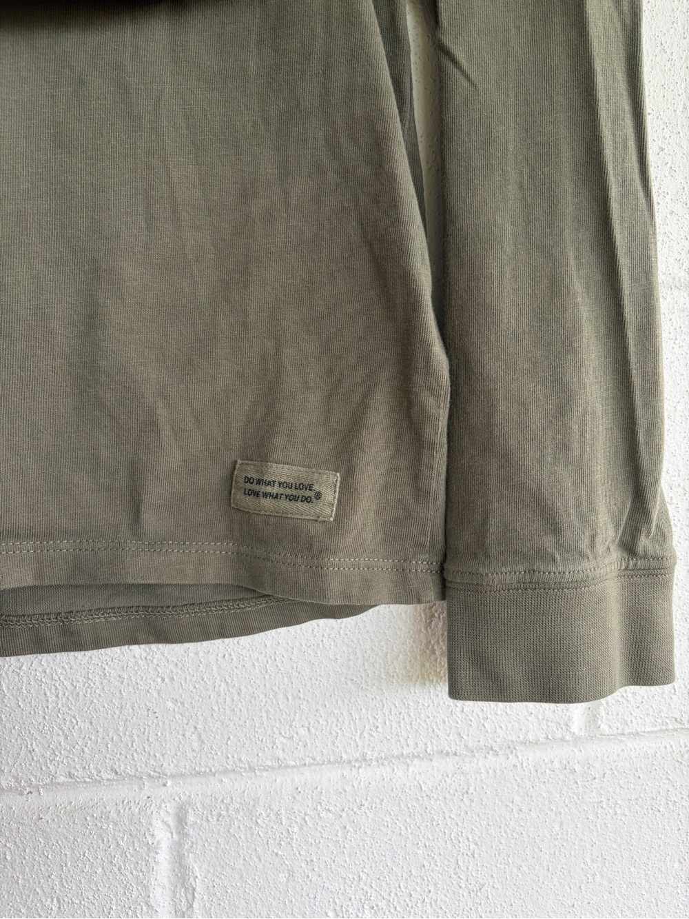 Life Is Good - Winter Wolf Long Sleeve Crusher Tee - Picture 4 of 6